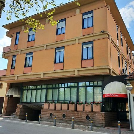Massa Lombarda Hotel Perla מראה חיצוני תמונה