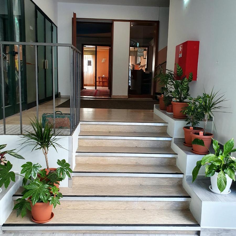 Massa Lombarda Hotel Perla מראה חיצוני תמונה