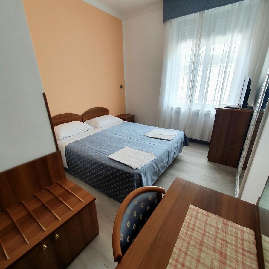 Massa Lombarda Hotel Perla מראה חיצוני תמונה