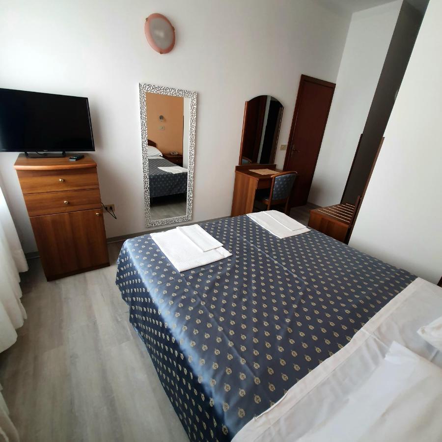 Massa Lombarda Hotel Perla מראה חיצוני תמונה