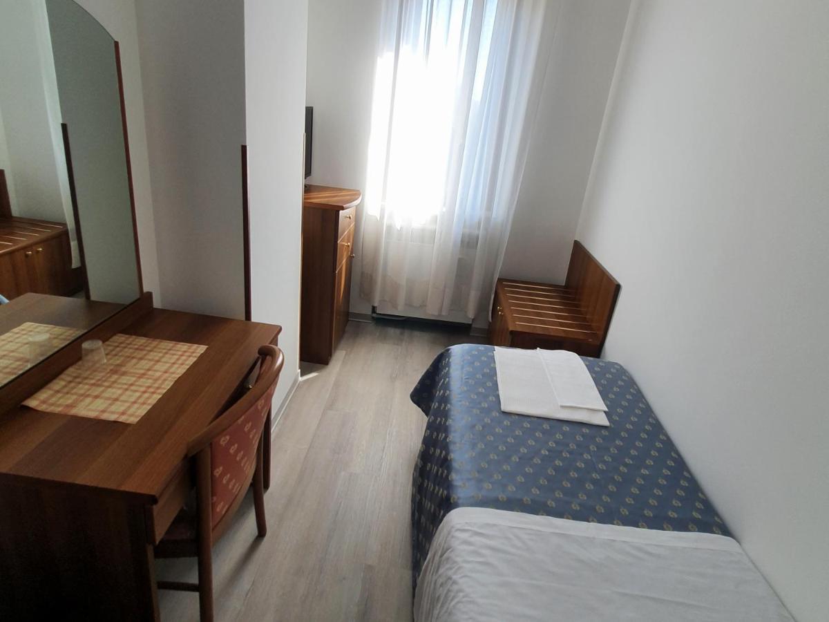 Massa Lombarda Hotel Perla מראה חיצוני תמונה