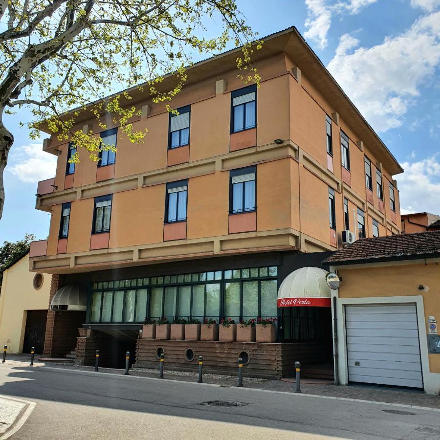 Massa Lombarda Hotel Perla מראה חיצוני תמונה
