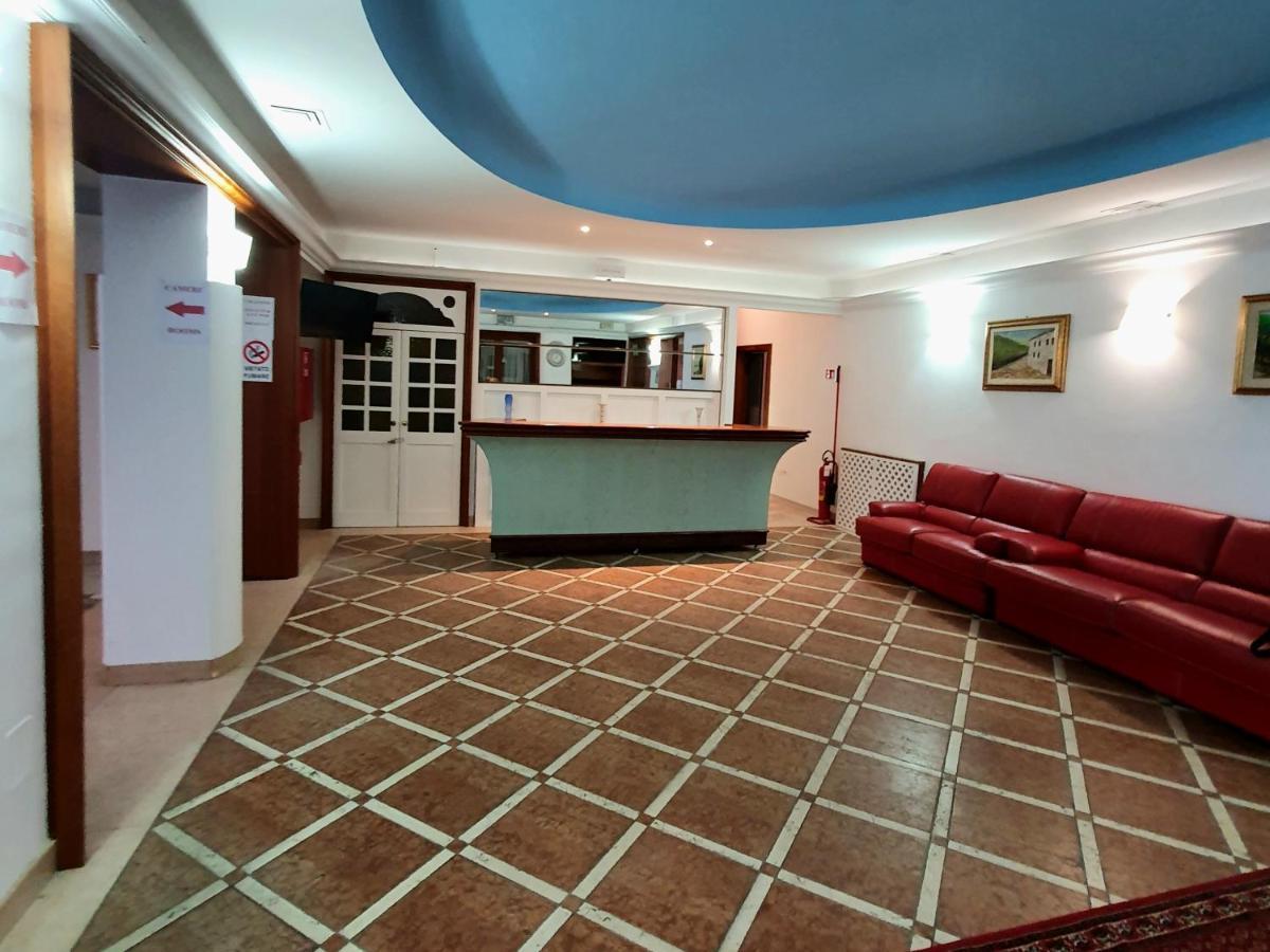 Massa Lombarda Hotel Perla מראה חיצוני תמונה