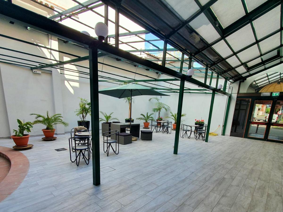 Massa Lombarda Hotel Perla מראה חיצוני תמונה