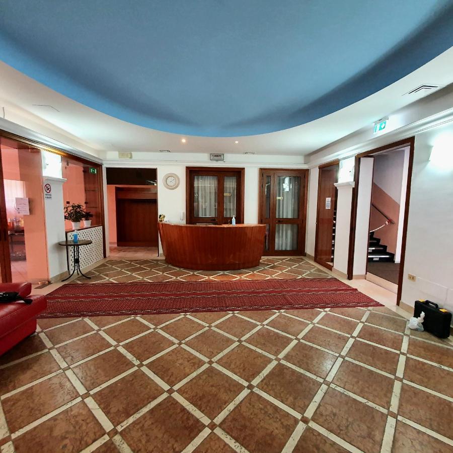 Massa Lombarda Hotel Perla מראה חיצוני תמונה