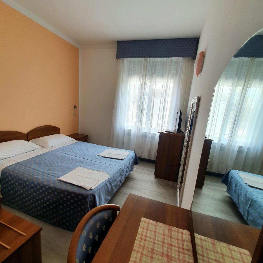 Massa Lombarda Hotel Perla מראה חיצוני תמונה
