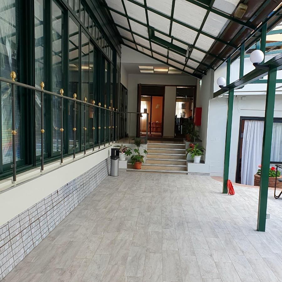 Massa Lombarda Hotel Perla מראה חיצוני תמונה