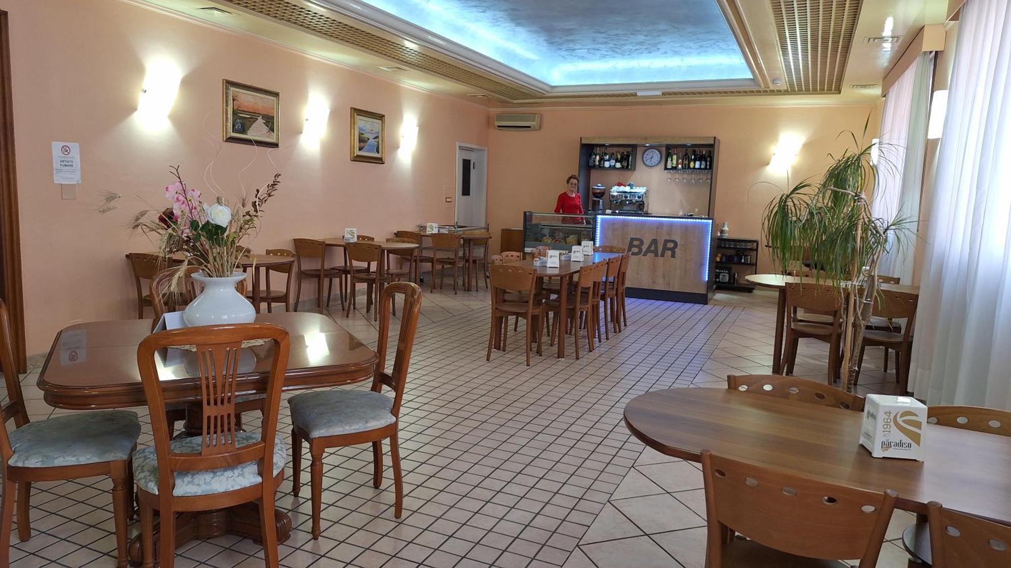 Massa Lombarda Hotel Perla מראה חיצוני תמונה