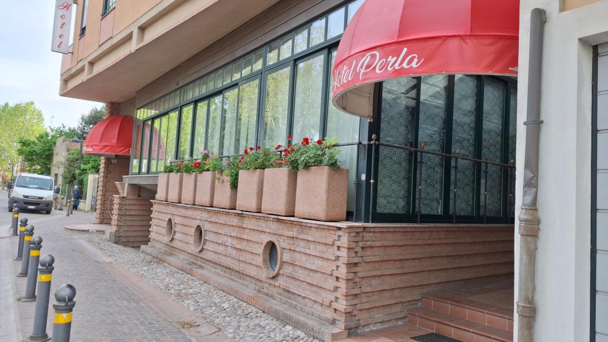 Massa Lombarda Hotel Perla מראה חיצוני תמונה